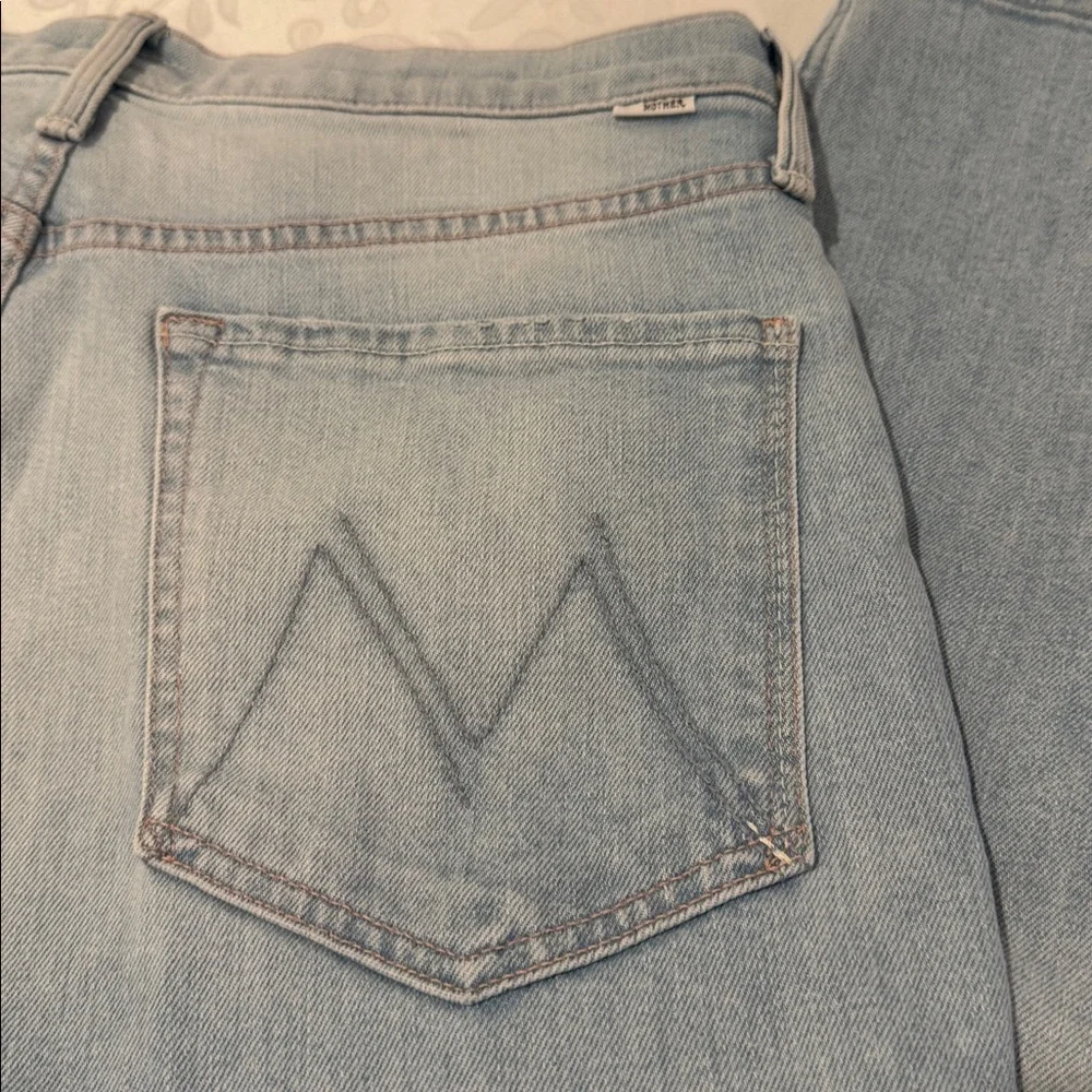 MOTHER Light Blue Ankle Jeans. Size 32 - Picture 12 of 16